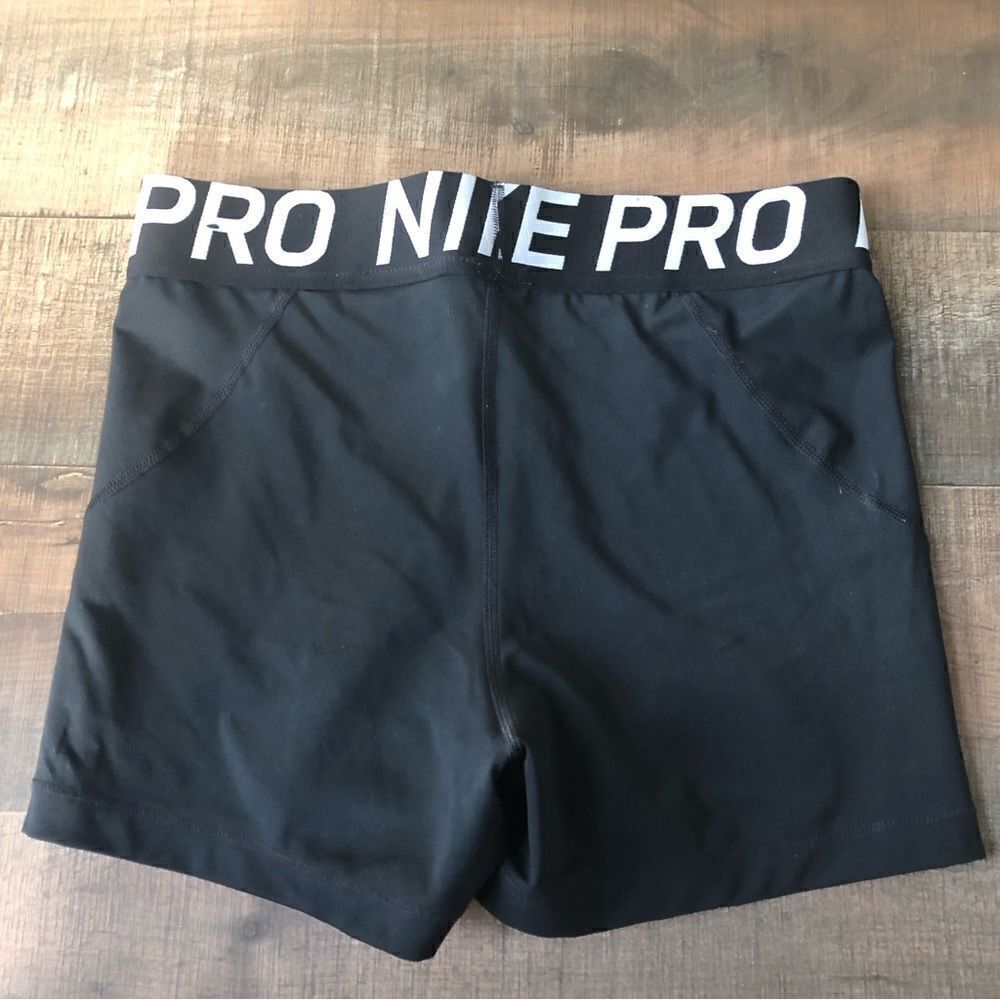 Nike Compression Shorts - Picture 3 of 3